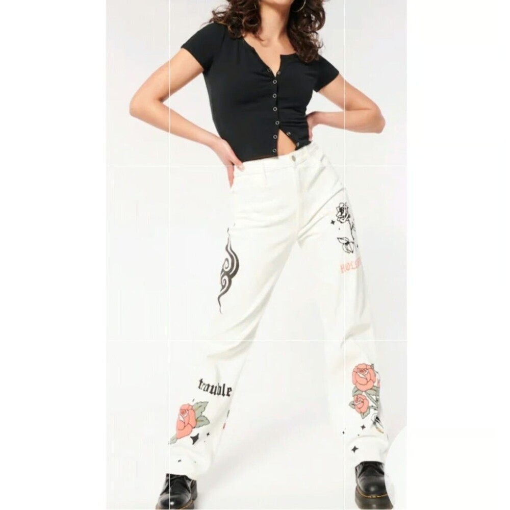 Hollister Dad jeans womens Size 7R (28x31)‎ white tattoo Ultra High-Rise artsy